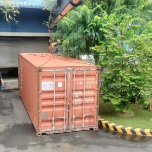 mua-ban-cho-thue-container-tai-kcn-trang-bom