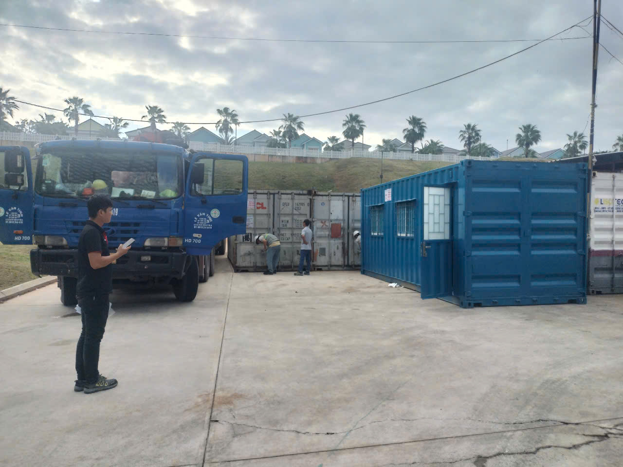 Container văn phòng công trình ven biển Cần Giờ